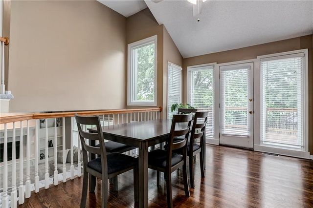 21513 W 52nd Street, Shawnee, KS 66226