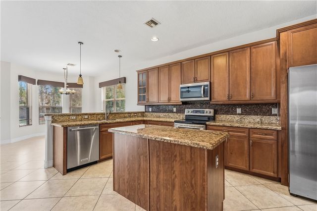 1120 Amethyst Drive SW, Vero Beach, FL 32968