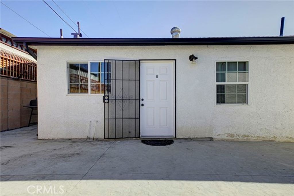 8852 Morehart Avenue, Sun Valley (los Angeles), CA 91352