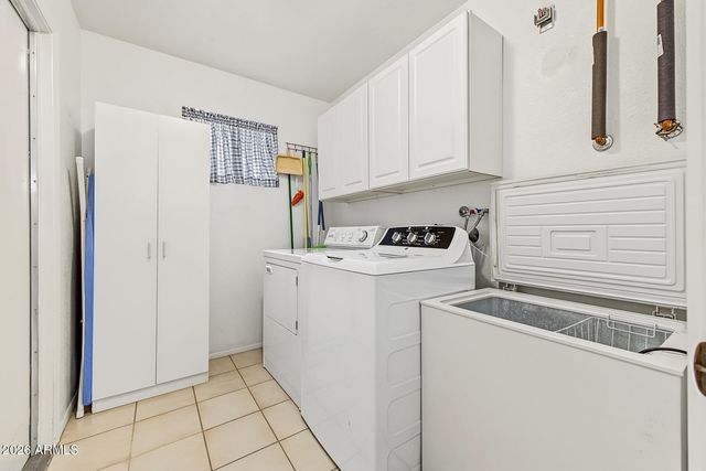 7962 E FLORENCE Avenue, Mesa, AZ 85208
