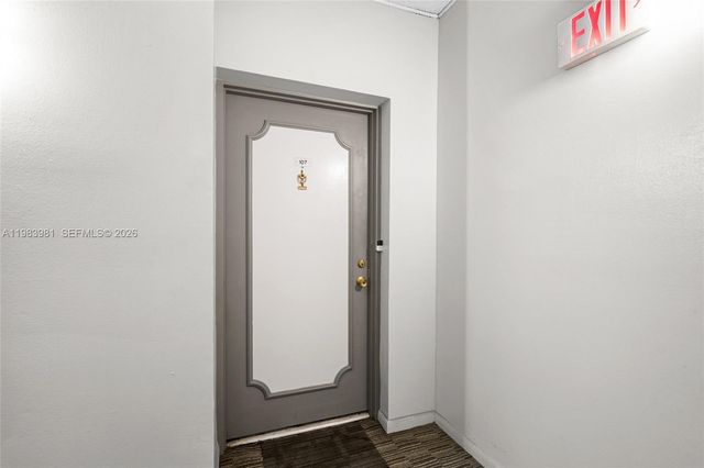 4851 NW 21st St 107, Lauderhill, FL 33313