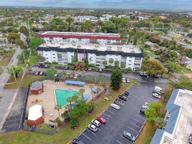 4851 NW 21st St 107, Lauderhill, FL 33313