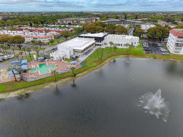 4851 NW 21st St 107, Lauderhill, FL 33313