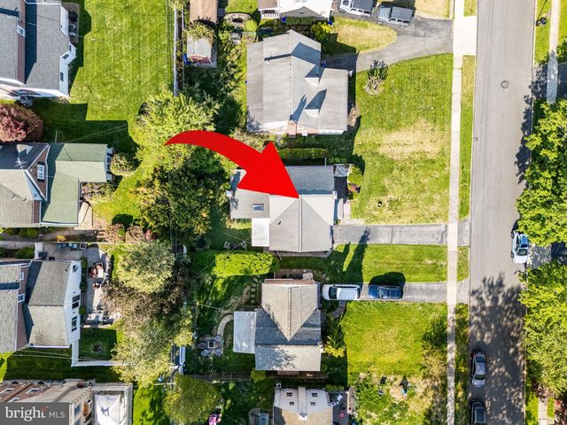 314 WALNUT HILL LN, Havertown, PA 19083