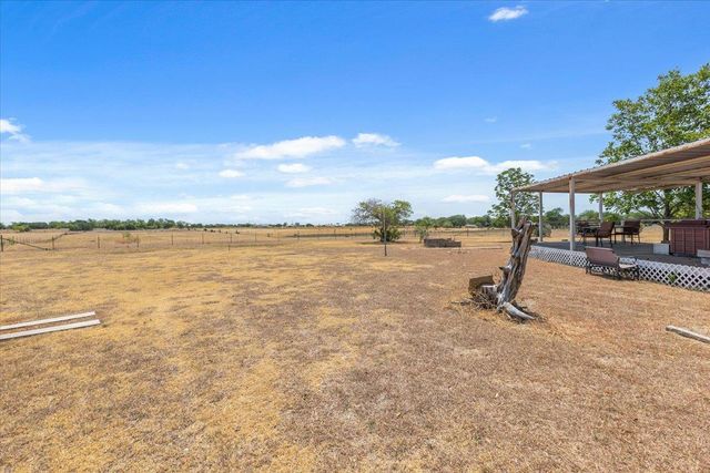 1325 County Road 269, Oglesby, TX 76561