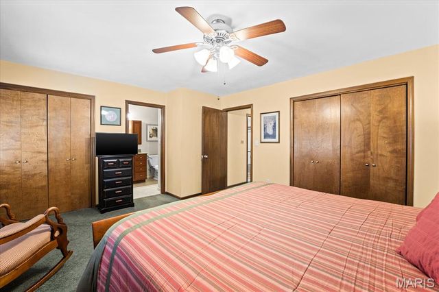 25 Forest Gate Drive, Belleville, IL 62220