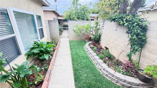 838 Sycamore Court, Upland, CA 91786