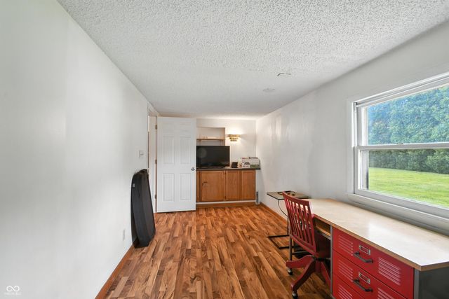 196 E 600 N, Alexandria, IN 46001