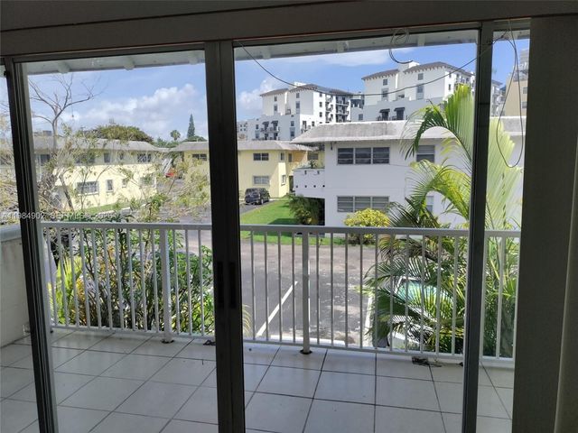 7340 SW 82nd St C205, Miami, FL 33143