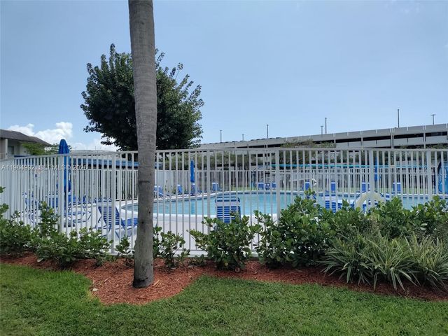 7340 SW 82nd St C205, Miami, FL 33143