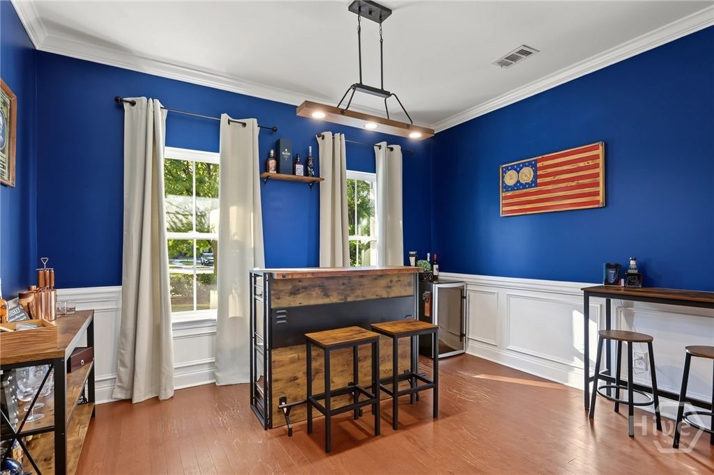 Image 10 of property listing at 300 Mosswood Drive, Savannah, GA 31405
