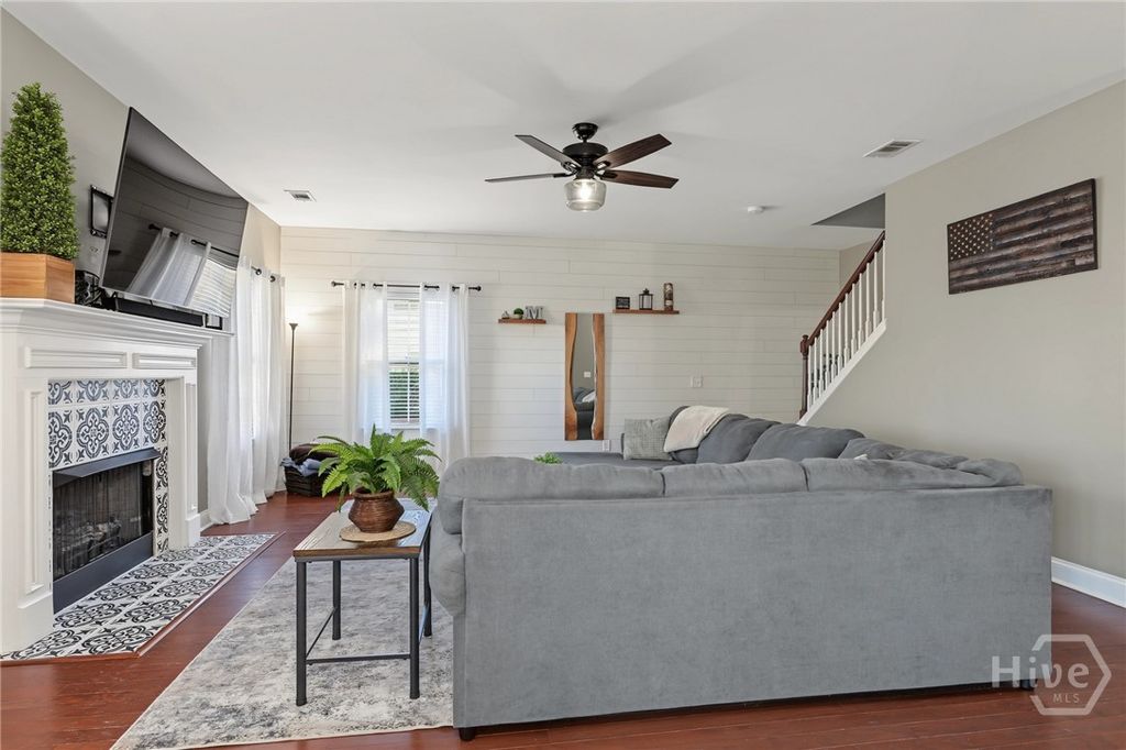 Image 19 of property listing at 300 Mosswood Drive, Savannah, GA 31405