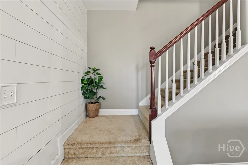 Image 28 of property listing at 300 Mosswood Drive, Savannah, GA 31405