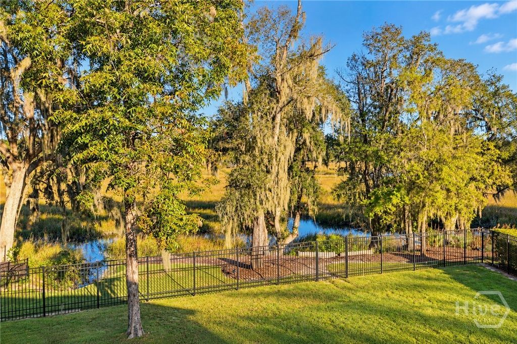 Image 31 of property listing at 300 Mosswood Drive, Savannah, GA 31405
