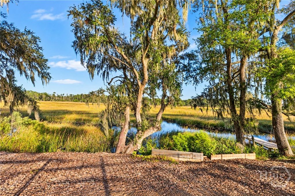 Image 60 of property listing at 300 Mosswood Drive, Savannah, GA 31405