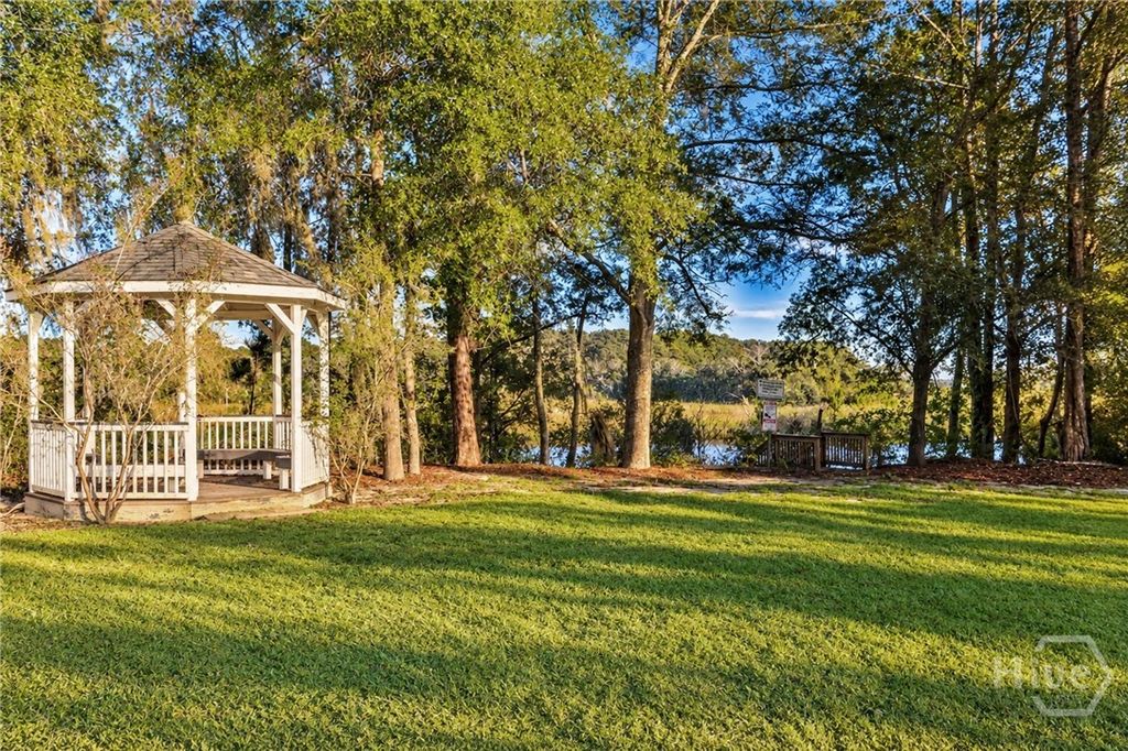 Image 66 of property listing at 300 Mosswood Drive, Savannah, GA 31405