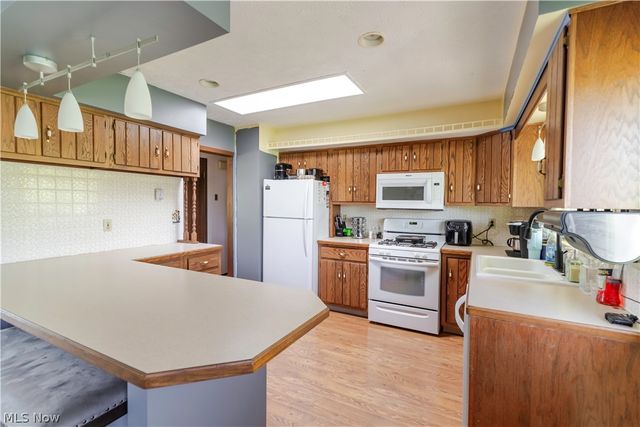 333 Kathleen Drive, Jefferson, OH 44047