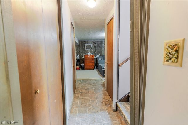 333 Kathleen Drive, Jefferson, OH 44047