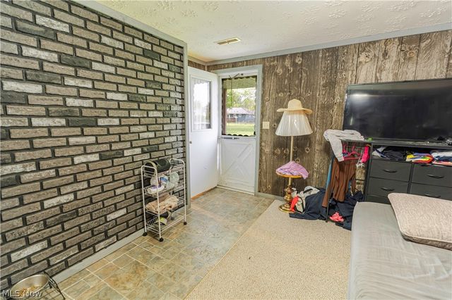 333 Kathleen Drive, Jefferson, OH 44047