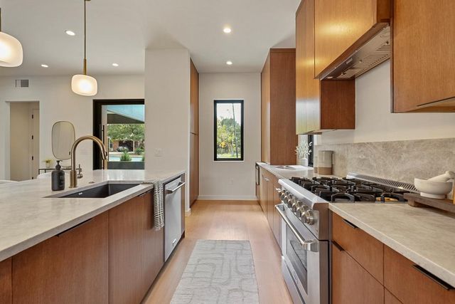 308 El Paso ST, Austin, TX 78704