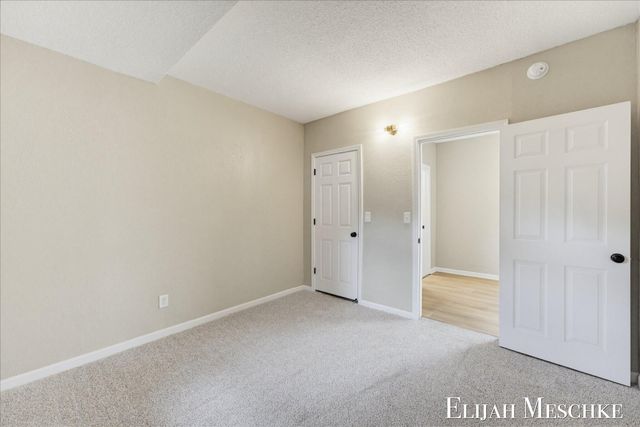 25 River Road NW, Sparta, MI 49345