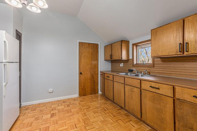 25 River Road NW, Sparta, MI 49345