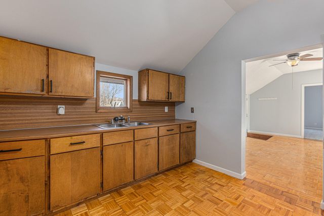 25 River Road NW, Sparta, MI 49345