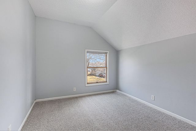 25 River Road NW, Sparta, MI 49345