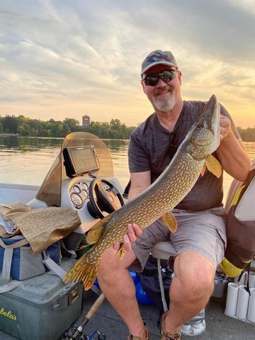 3517 Siems Court, Arden Hills, MN 55112