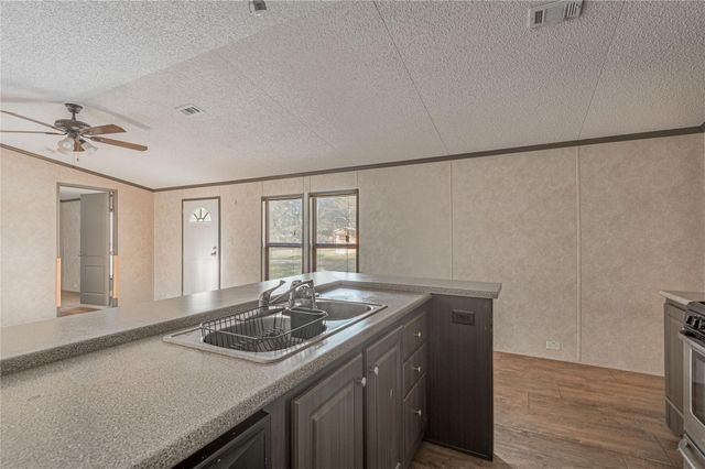 457 W 4th Street, Groveton, TX 75845