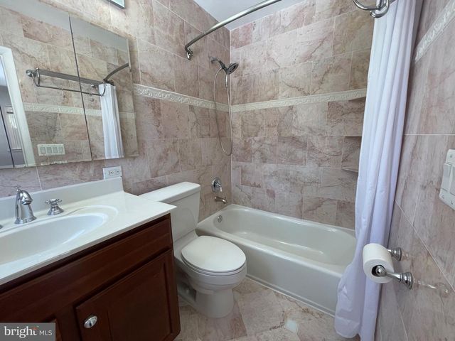 5300 SUMMIT DR, Fairfax, VA 22030