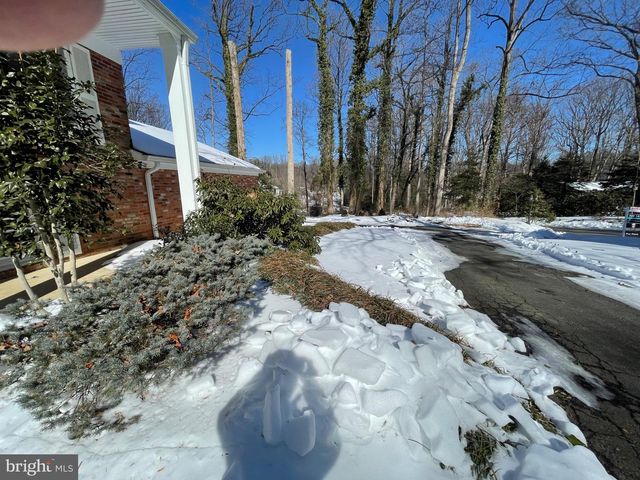 5300 SUMMIT DR, Fairfax, VA 22030