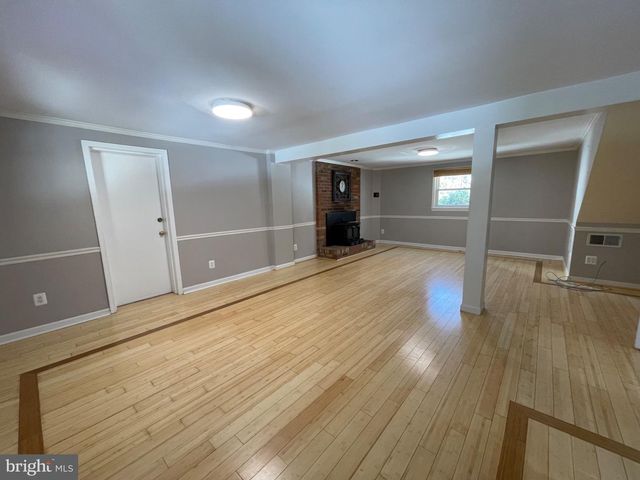 5300 SUMMIT DR, Fairfax, VA 22030