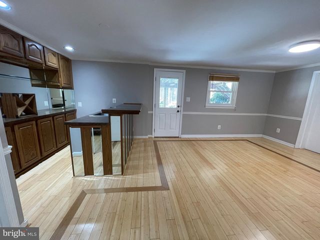 5300 SUMMIT DR, Fairfax, VA 22030