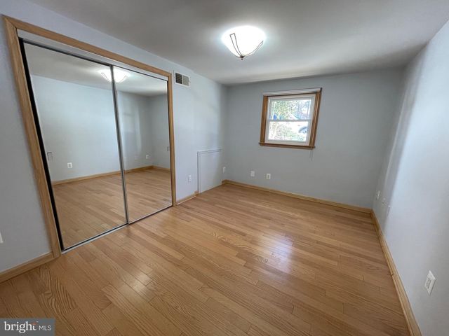 5300 SUMMIT DR, Fairfax, VA 22030