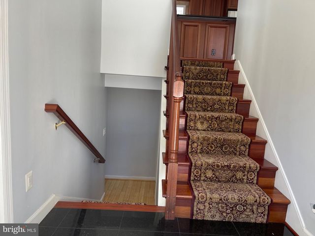 5300 SUMMIT DR, Fairfax, VA 22030