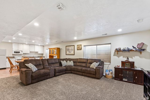 237 S RIDGEVIEW DR, Orem, UT 84058