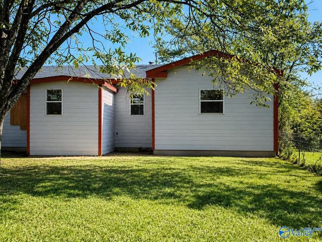 2202 Norwood Drive NW, Huntsville, AL 35810