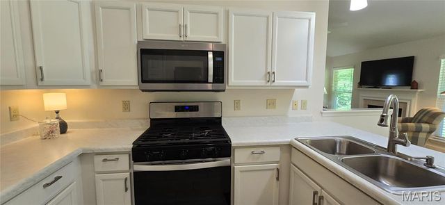 30 Sterling Pointe Drive 22A, St Charles, MO 63301