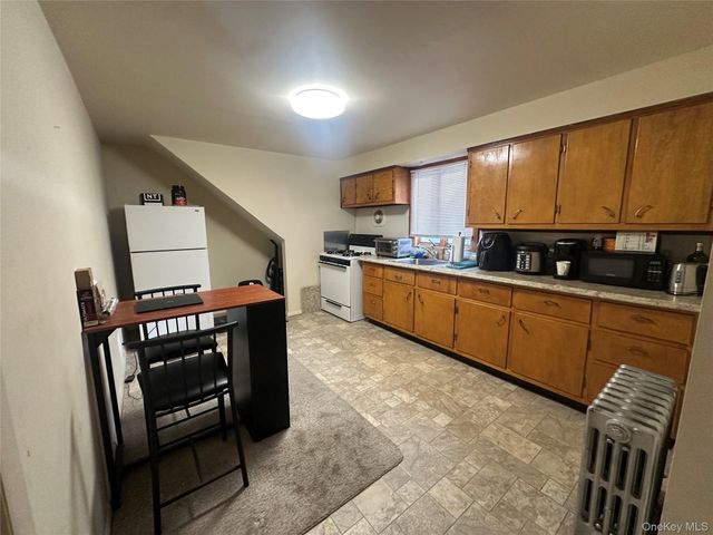 63 Wolfle Street 2, Glen Cove, NY 11542