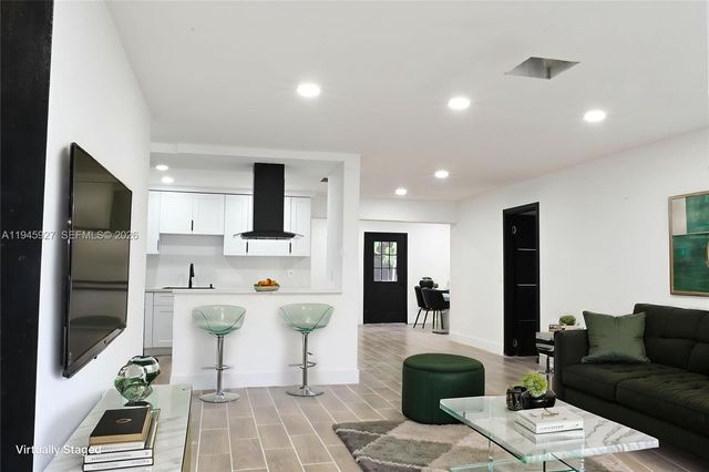 2496 SW 8th Street, Fort Lauderdale, FL 33312