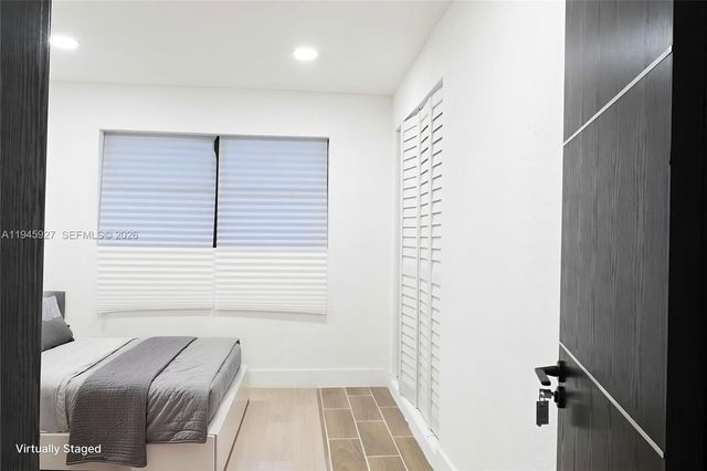 2496 SW 8th Street, Fort Lauderdale, FL 33312