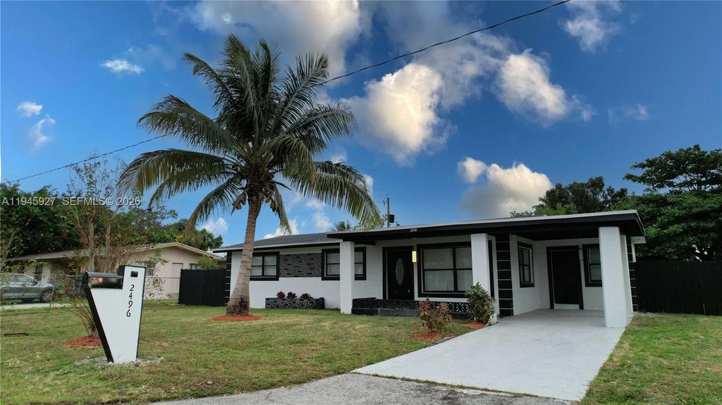2496 SW 8th Street, Fort Lauderdale, FL 33312