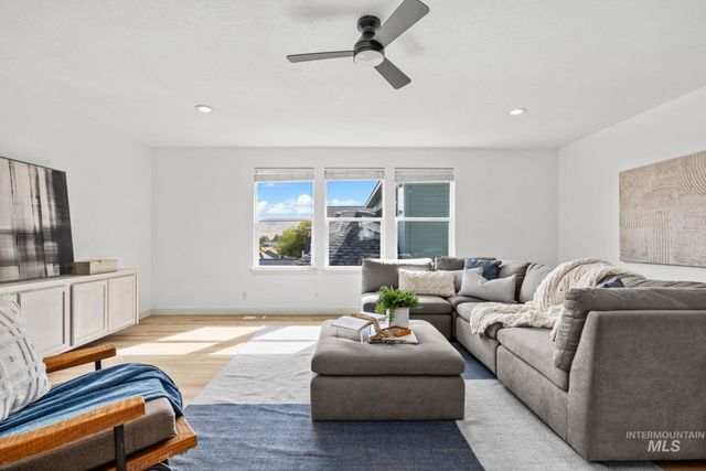 4172 E Trekker Rim Dr, Boise, ID 83716