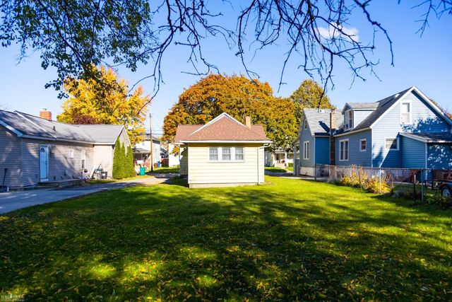 520 E Comstock Street, Owosso, MI 48867