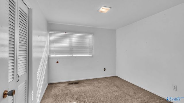 137 Bridlewood Drive, Gadsden, AL 35901