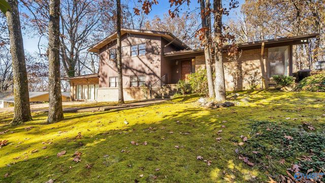 137 Bridlewood Drive, Gadsden, AL 35901