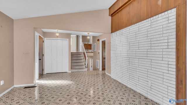 137 Bridlewood Drive, Gadsden, AL 35901