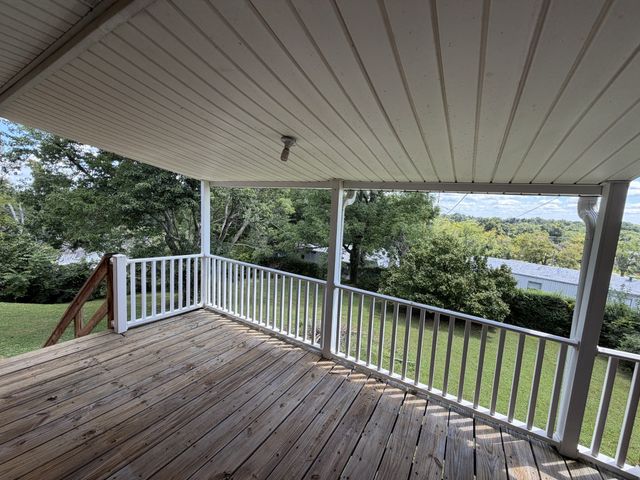 1015 Kelly Blvd, Westmoreland, TN 37186