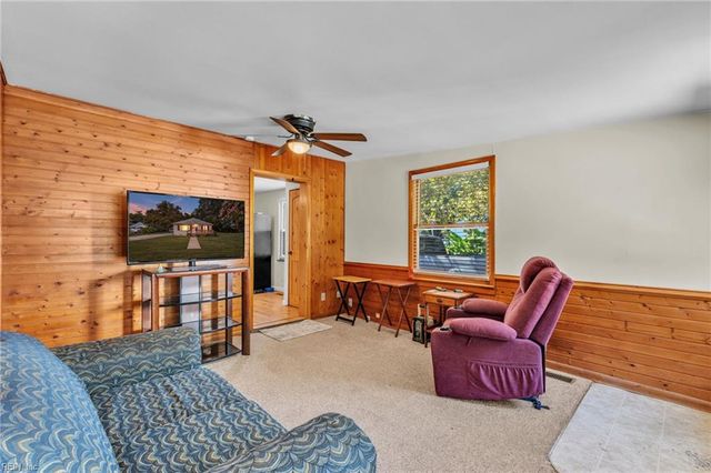 607 Warwickshire CT, Newport News, VA 23607